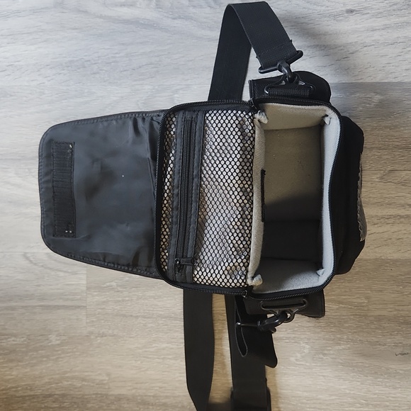 Lowepro Digital Travel Case POUCH Bag - Picture 3 of 3